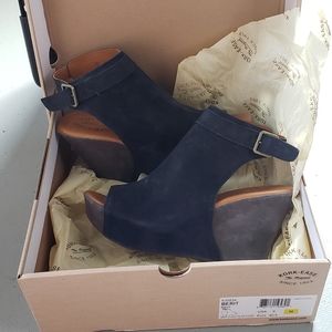 Womens wedge sandals